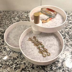 The 2Bandits Tiered Catchall Tray